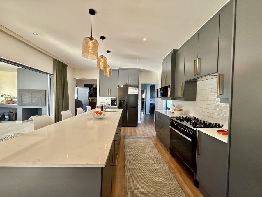 4 Bedroom Property for Sale in Sandown Western Cape